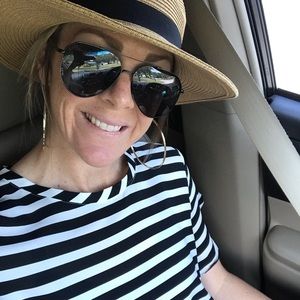 Meet your Posher, Whitney